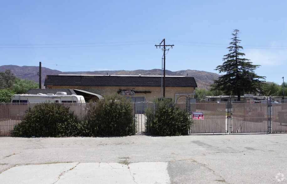 More Photos Of 1326 E Ramsey St, Banning Auto Repair For Sale