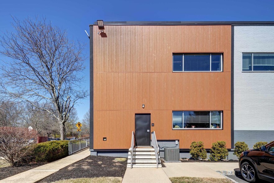 More Photos Of 2 Princess Rd, Lawrenceville Medical For Lease