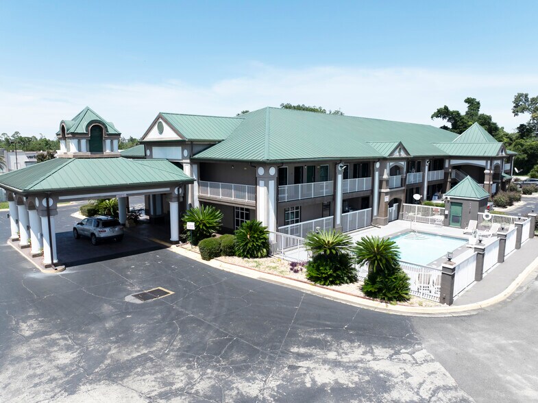 More Photos Of 2226 Highway 71, Marianna Hotel For Sale