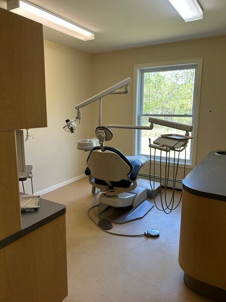 More Photos Of 292 South St, Blue Hill Office For Lease