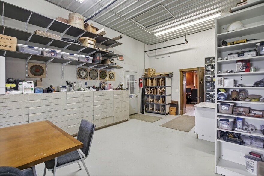 More Photos Of 641 Acorn Dr, Harrisonburg Manufacturing For Sale