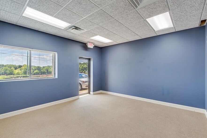 More Photos Of 3030 McEver Rd, Gainesville Medical For Sale