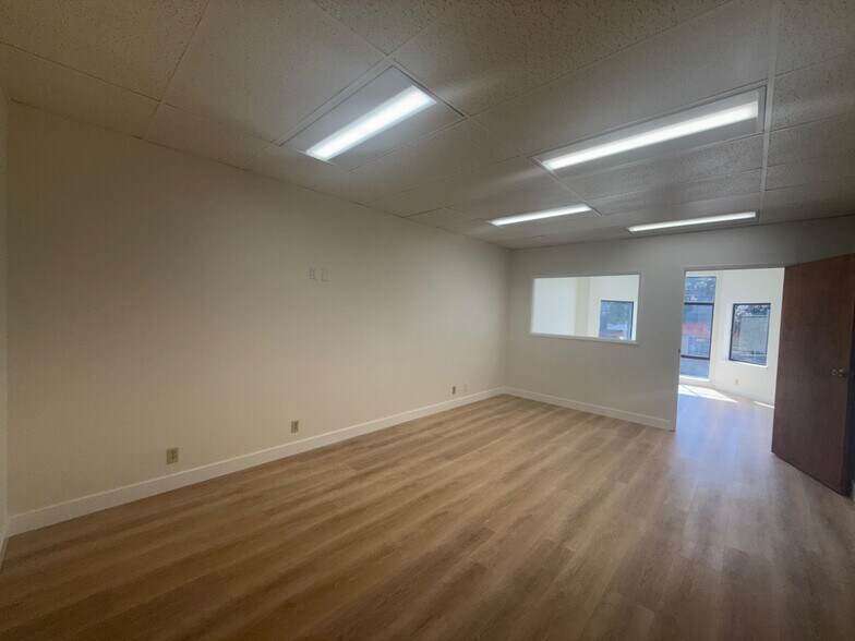 More Photos Of 2578 Noriega St, San Francisco Storefront Retail Office For Lease