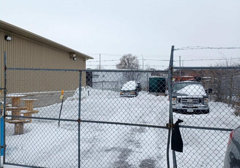 More Photos Of 1466 Lagan Way, Ottawa Light Distribution For Sale