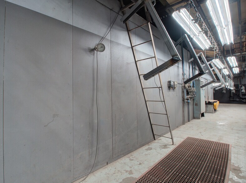 More Photos Of 56 Clarendon Ave, Kingston Warehouse For Sale