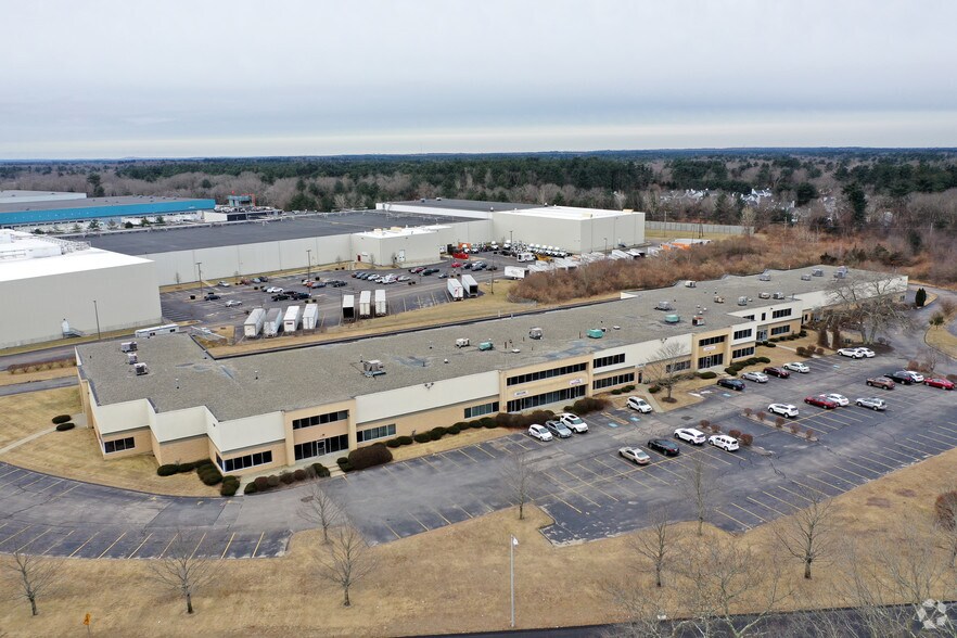 More Photos Of 125 John Hancock Rd, Taunton Warehouse For Lease