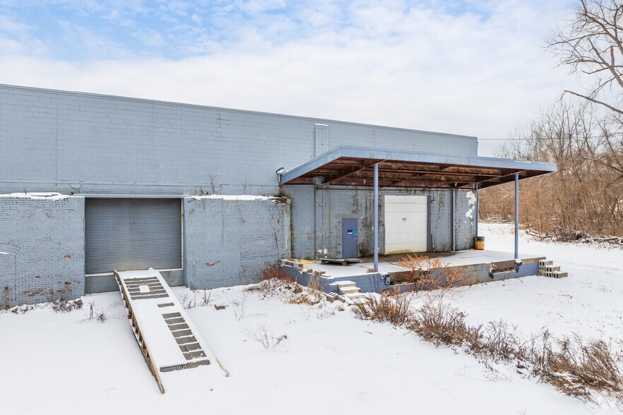 More Photos Of 40 Poplar St, Scranton Warehouse For Sale