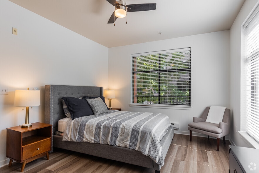 More Photos Of 1102 NW Lovejoy St, Portland Apartments For Lease