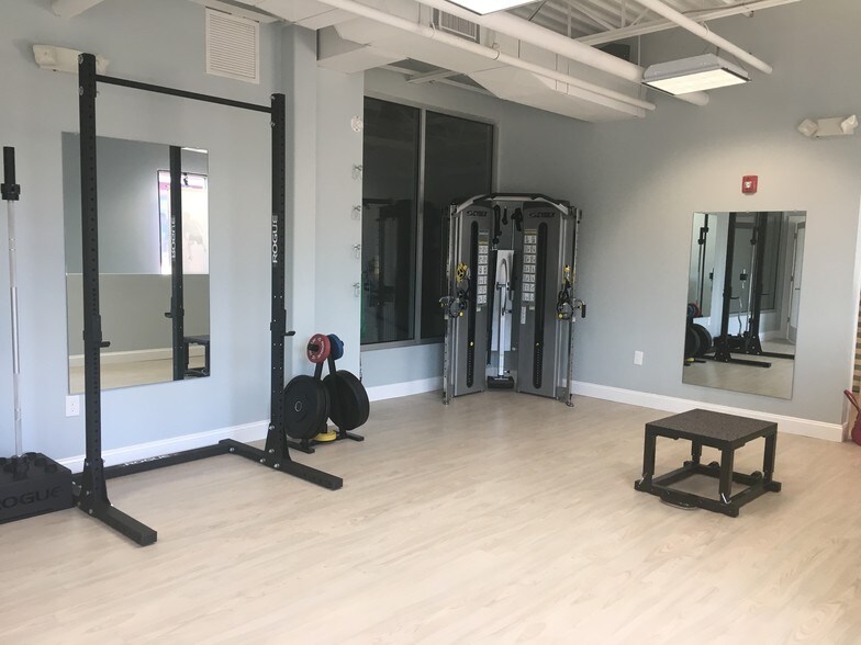 More Photos Of 721 Worcester St, Natick Health Club For Lease