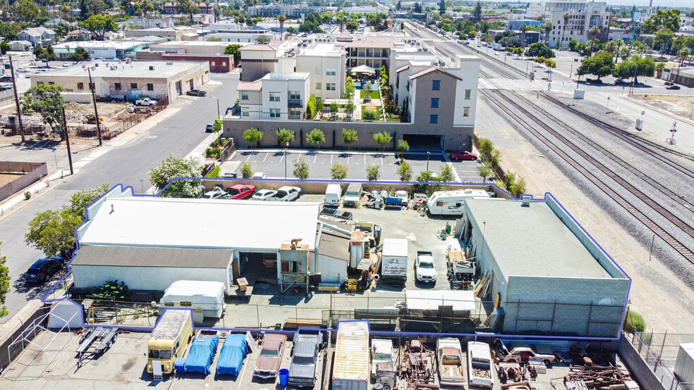 More Photos Of 450 W Commercial St, Pomona Manufacturing For Sale