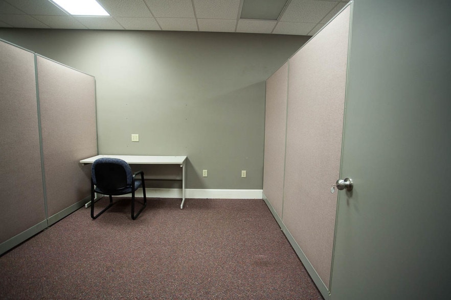 More Photos Of 31-39 Main St, Littleton General Retail For Lease
