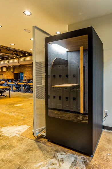 More Photos Of 500 E Davie St, Raleigh Restaurant For Lease