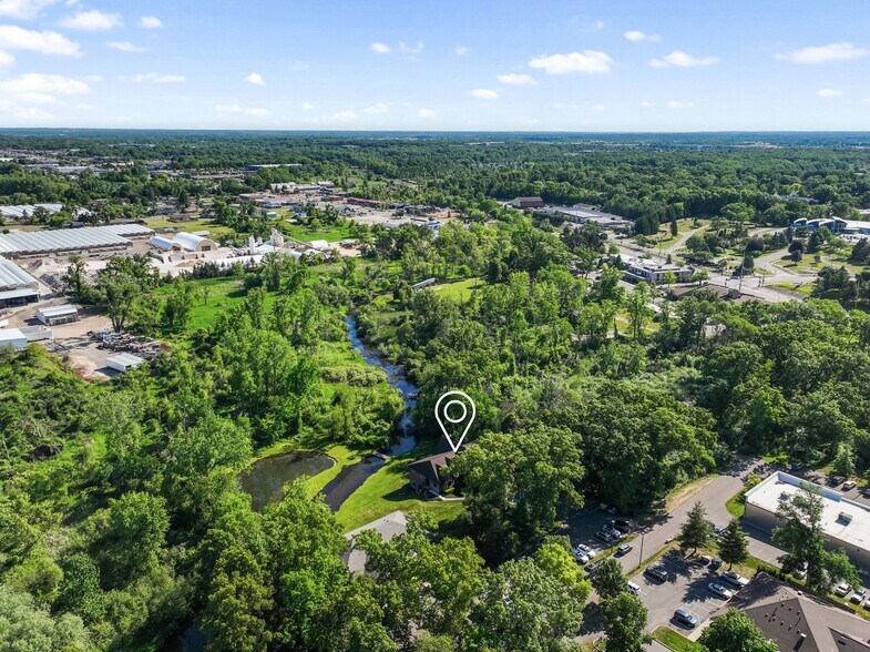 More Photos Of 440 W Centre Ave, Portage Office For Sale