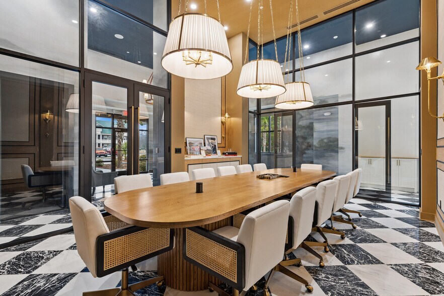 More Photos Of 3095 Soperton Dr, Bluffton Light Distribution For Sale