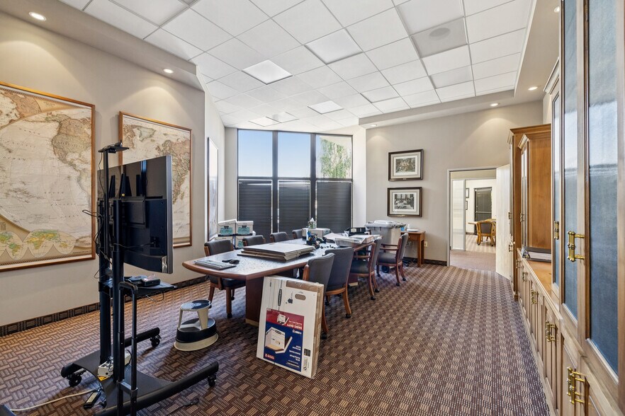 More Photos Of 550 Price Ave, Redwood City Office For Sale