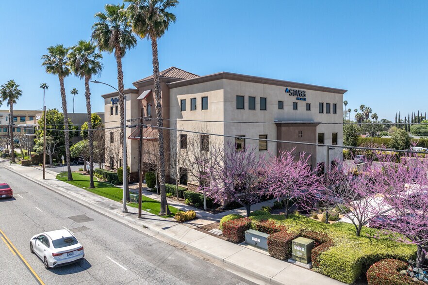 More Photos Of 7065 Indiana Ave, Riverside Medical For Lease