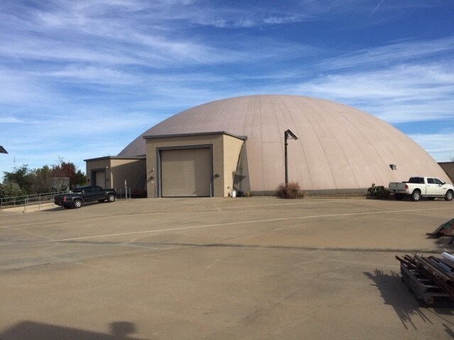 More Photos Of 3063 Outlet Center Dr, Sealy Flex For Sale