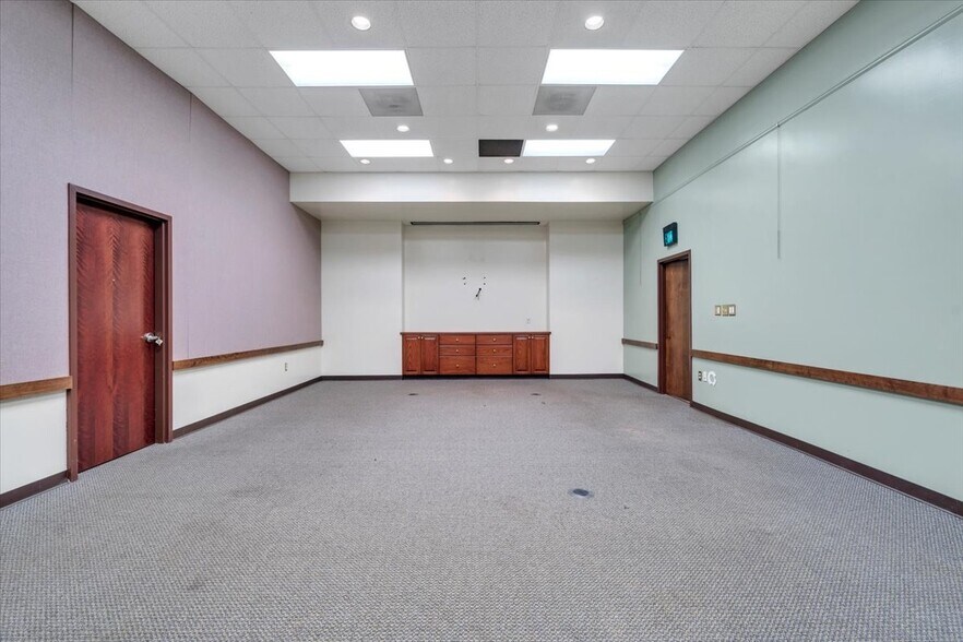 More Photos Of 210 S Jefferson St, Roanoke Loft Creative Space For Sale