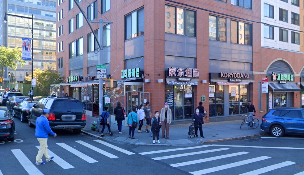 More Photos Of 3702 Union St, Flushing Apartments For Lease