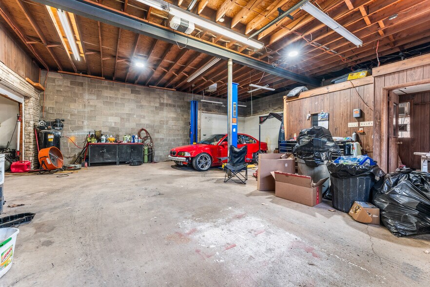 More Photos Of 35 N Balph Ave, Pittsburgh Medical For Sale