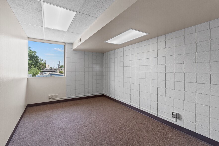 More Photos Of 1245 Pearl St, Eugene Medical For Lease