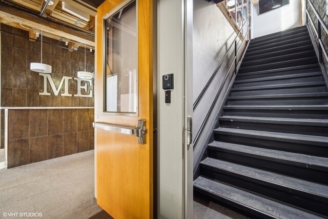 More Photos Of 1348 W Concord Pl, Chicago Office For Sale