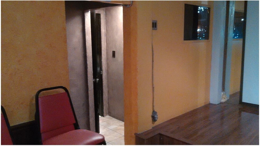 More Photos Of 3810-3814 32nd St, Union City Restaurant For Sale