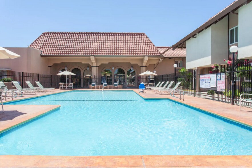 More Photos Of 324 E Shaw Ave, Fresno Hotel For Sale