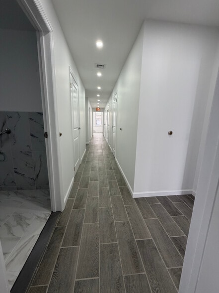 More Photos Of 3084 Brighton 13Th St, Brooklyn Office Residential For Lease