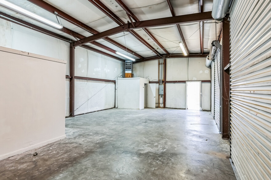 More Photos Of 52 & 54 Awtrey St, Manchester Self Storage For Sale