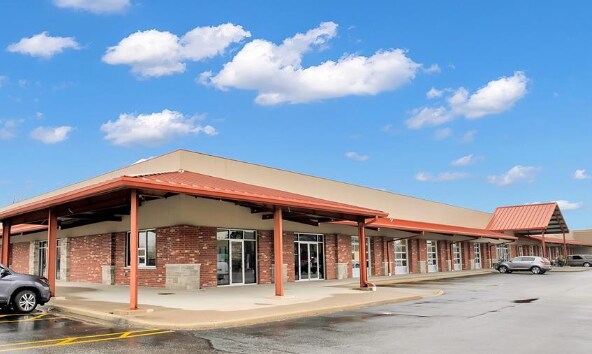 More Photos Of 1030 Walker Rd, Windsor Storefront For Lease