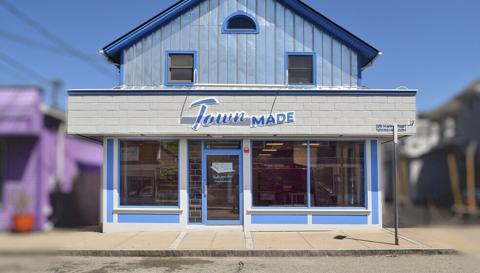 Primary Photo Of 203 Main St, Wakefield Storefront Retail Office For Lease