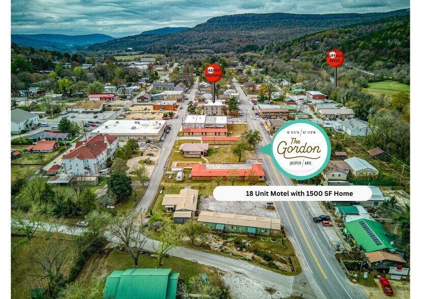 More Photos Of 208 Court St, Jasper Hotel For Sale