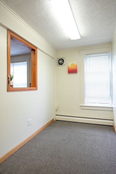More Photos Of 30 Stockbridge Rd, Great Barrington Office Residential For Lease