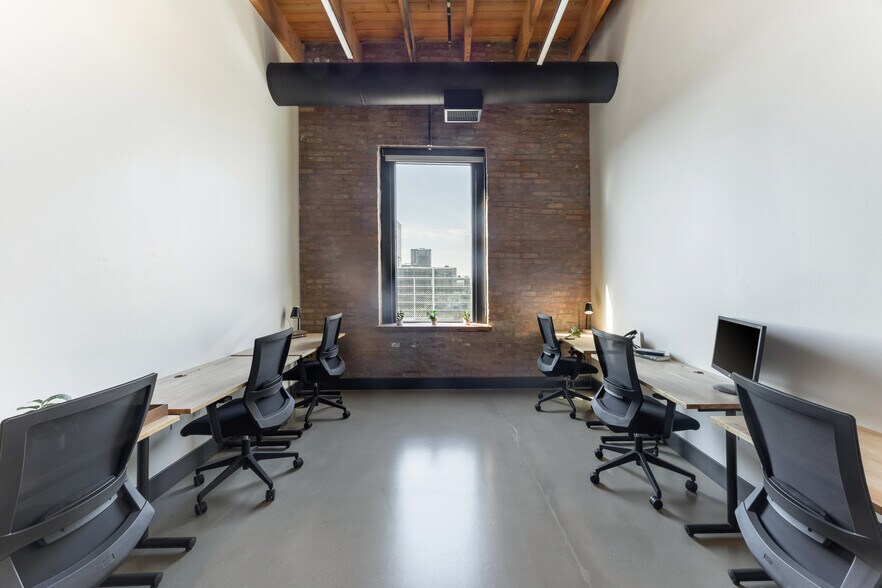 More Photos Of 1101 W Lake St, Chicago Office For Sale