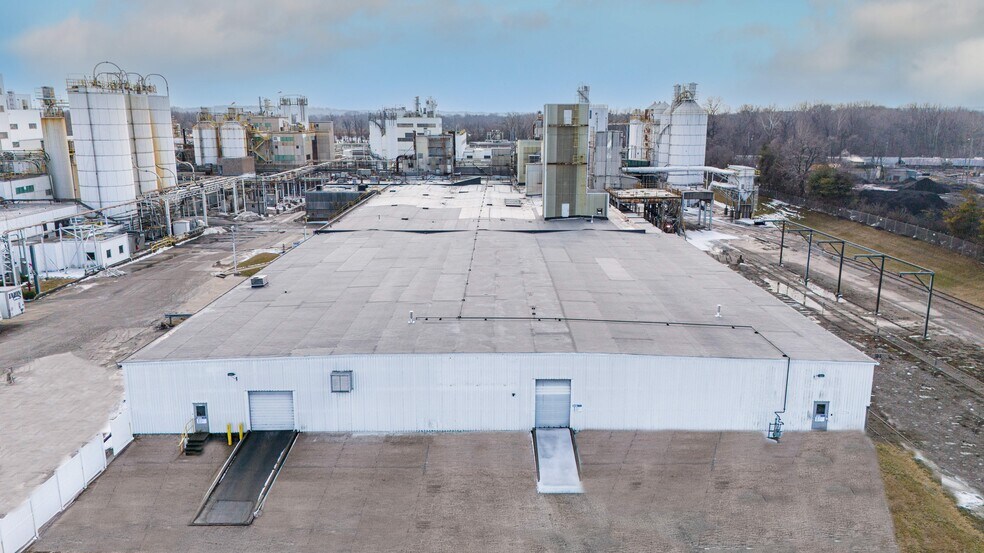 More Photos Of 4250 Bells Ln, Louisville Manufacturing For Sale