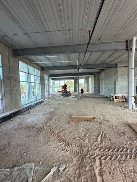 More Photos Of 5236 Golden Gate Parkway, Naples Restaurant For Lease