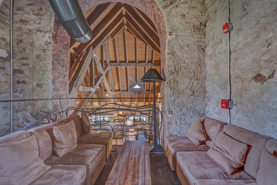 More Photos Of 1715 E Main St, Mohegan Lake Restaurant For Sale