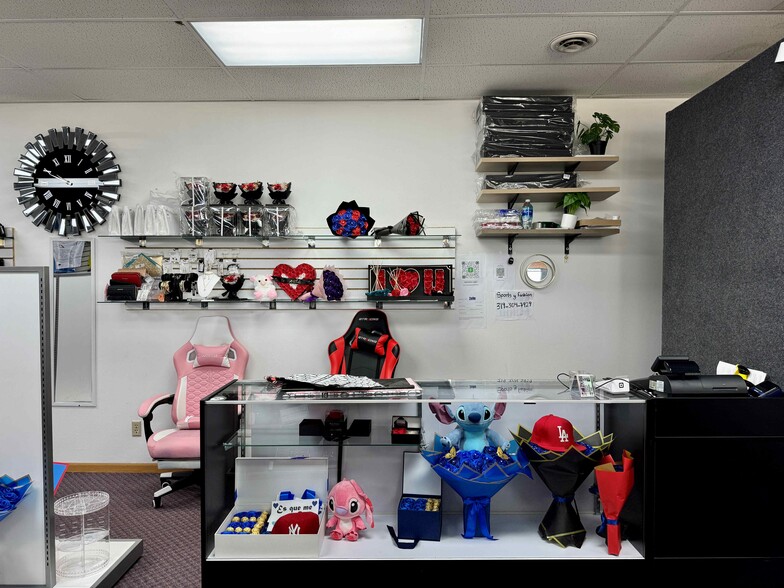 More Photos Of 115-159 Marion Blvd, Marion General Retail For Lease