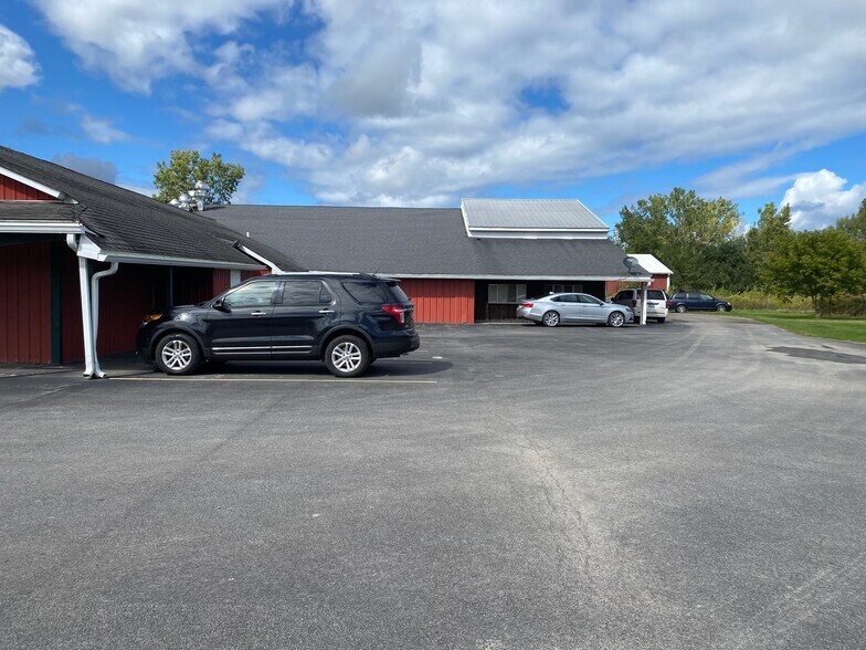 More Photos Of 3333 Lockport Olcott Rd, Newfane Restaurant For Sale