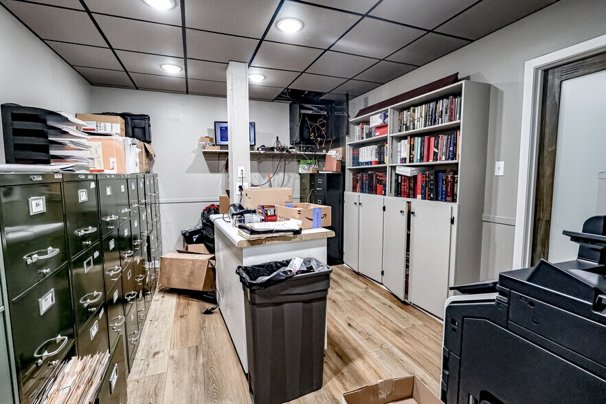 More Photos Of 111 W Washington Ave, Covington Medical For Sale