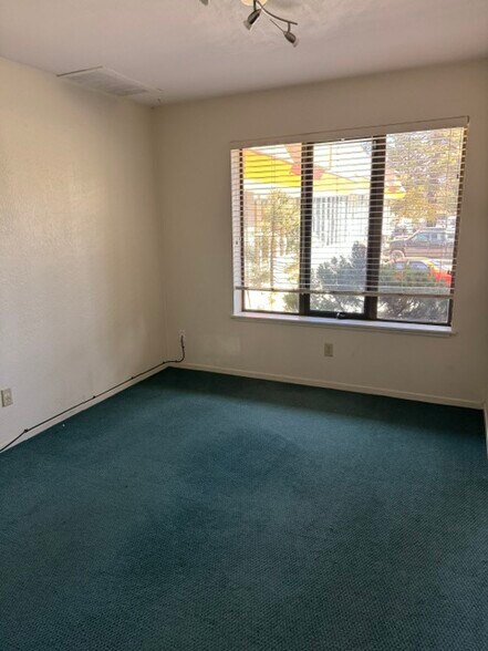 More Photos Of 2311 Lake Tahoe Blvd, South Lake Tahoe Office For Lease