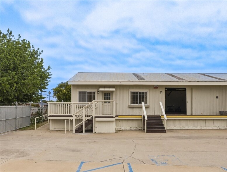 More Photos Of 414 N O St, Lompoc Warehouse For Sale