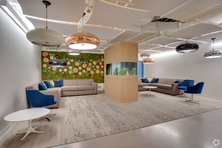 More Photos Of 200 W Madison St, Chicago Office For Lease