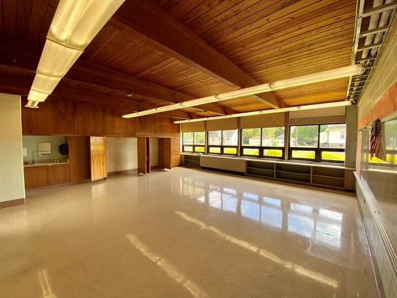 More Photos Of 6812 BROWN St, Port Norris Schools For Sale