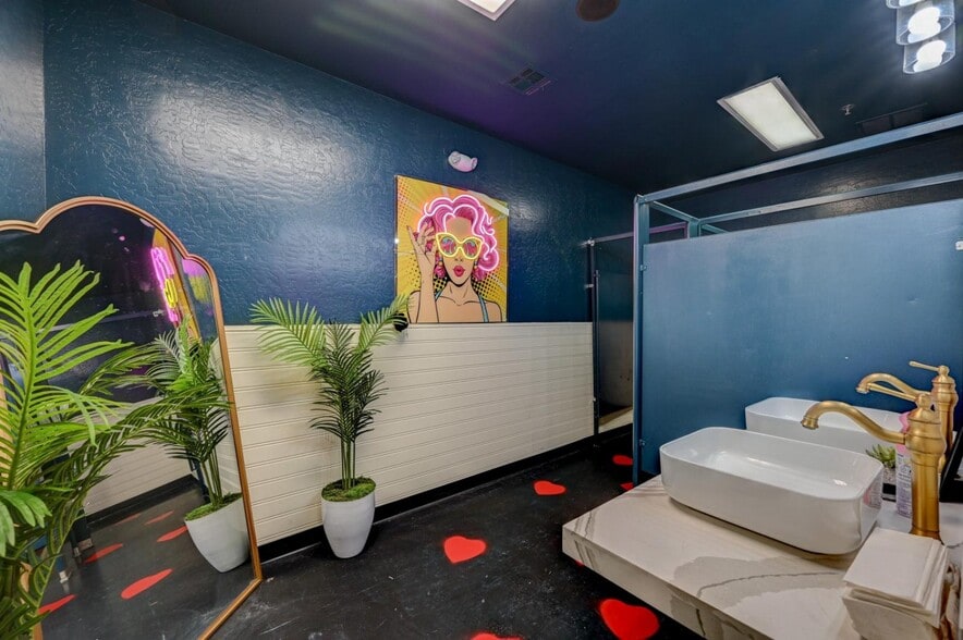 More Photos Of 4375 S Buffalo Dr, Las Vegas General Retail For Sale