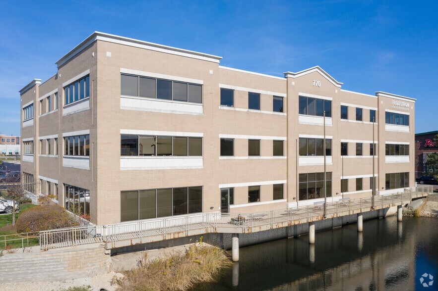 More Photos Of 770 Lake Cook Rd, Deerfield Office For Lease