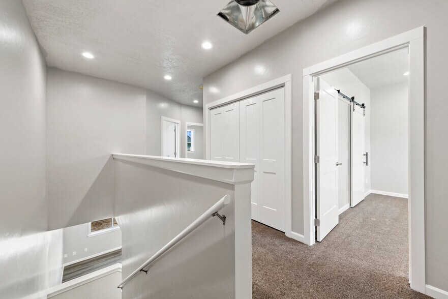 More Photos Of 560 Park Springs Ave, Baker City Apartments For Sale