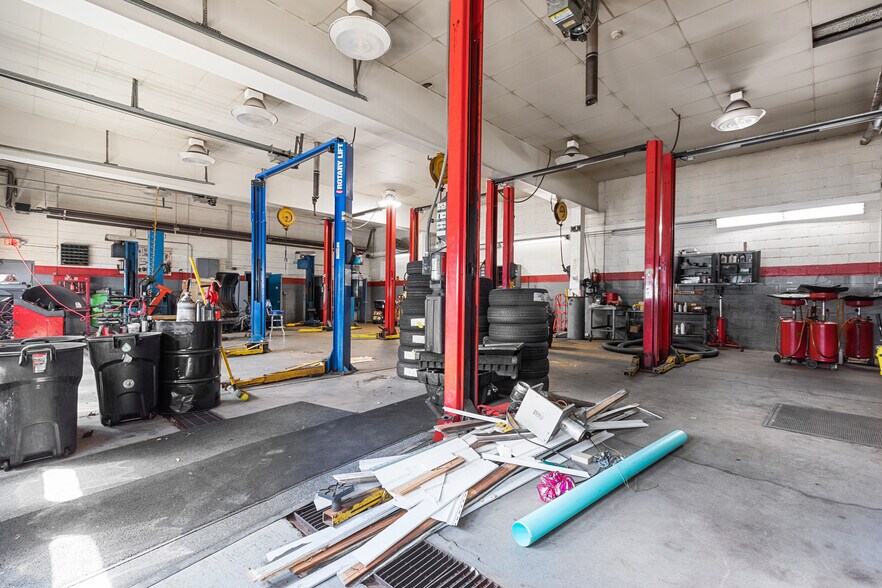 More Photos Of 805 Lafayette Ave, Hawthorne Auto Repair For Sale
