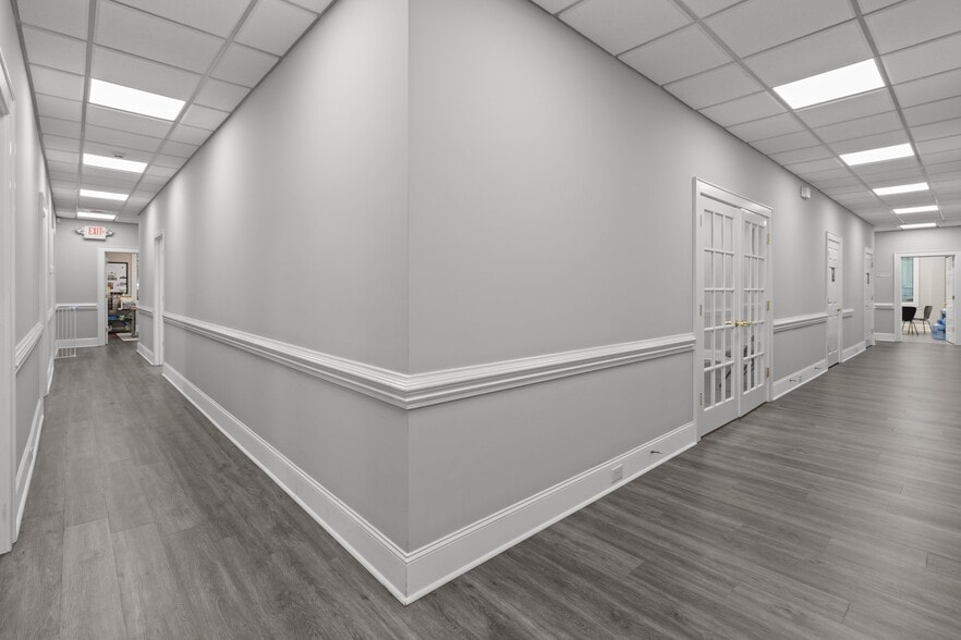 More Photos Of 147 Cedar Pointe Dr, Mooresville Research And Development For Lease